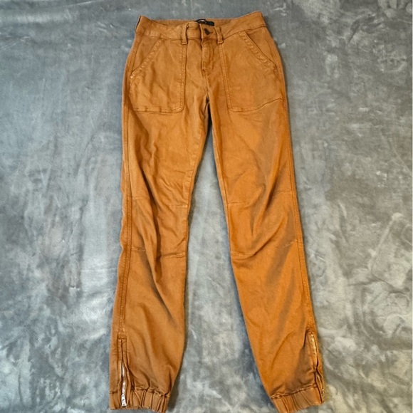 Mavi Ivy Twill Jogger in Thrush
#1276 - Picture 3 of 10
